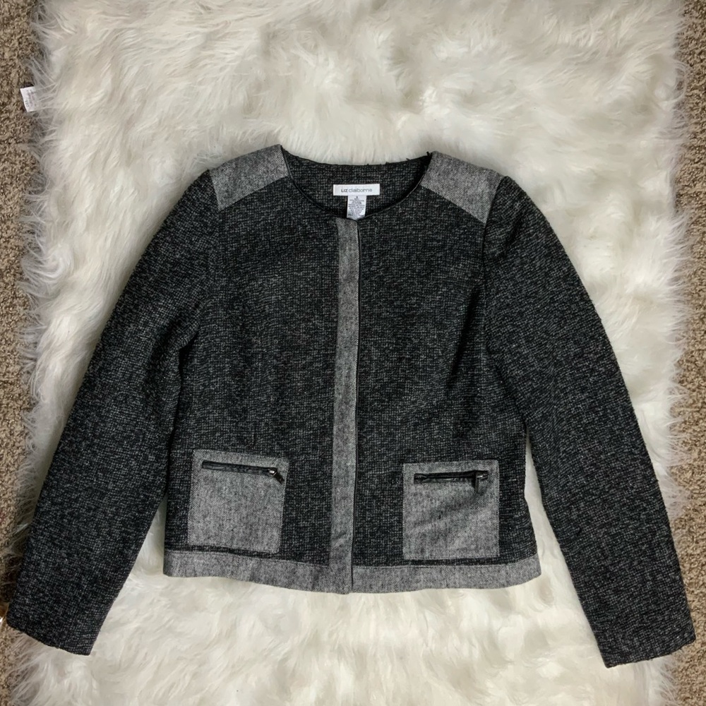 2/$15 Liz Claiborne Women’s skirt suit set